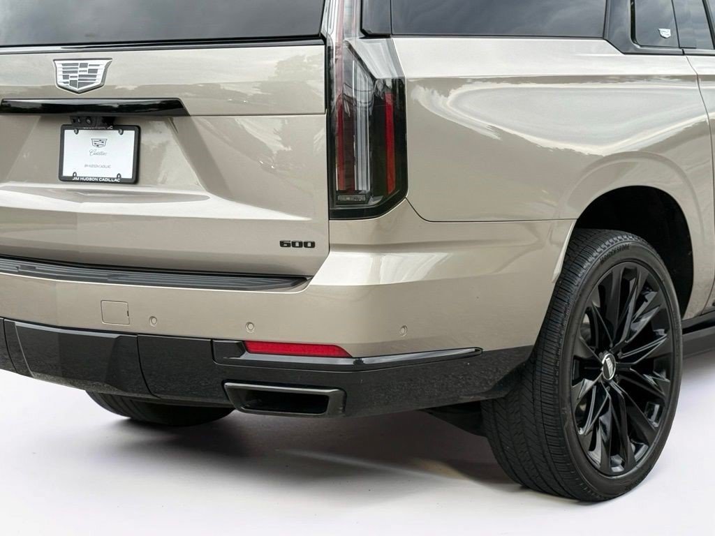 Certified 2025 Cadillac Escalade ESV Sport Platinum w/ LPO, ONYX Package AWD/4WD image 17
