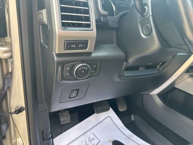 Used 2017 Ford F150 Platinum w/ Equipment Group 701A Luxury image 37