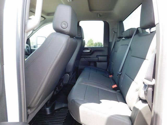 New 2025 Chevrolet Silverado 2500 W/T image 18