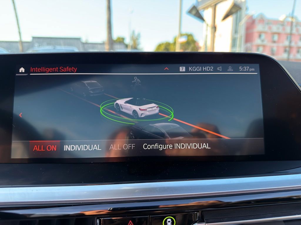 Used 2022 BMW Z4 M40i w/ Premium Package image 31