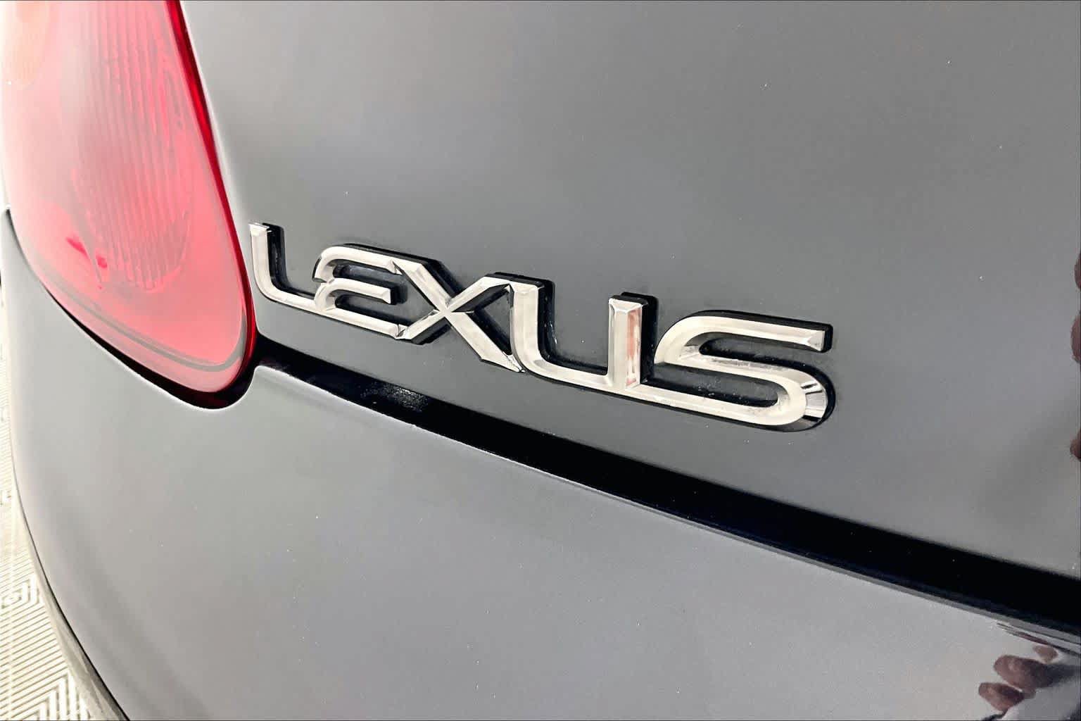 Used 2005 Lexus SC 430 Convertible RWD image 29