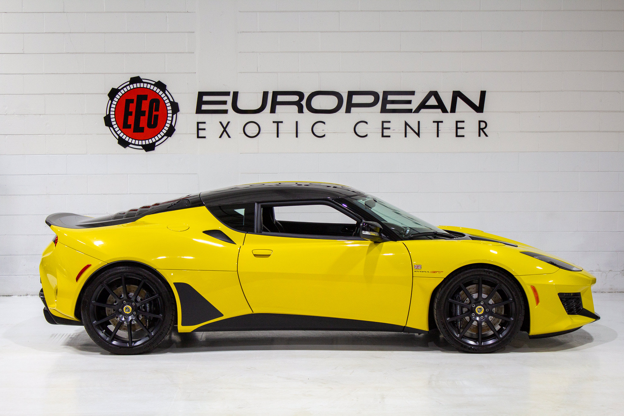 Used 2021 Lotus Evora RWD image 3