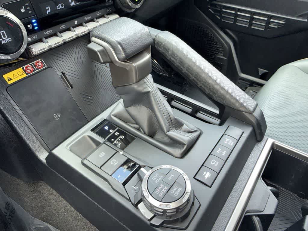 Used 2025 Toyota 4Runner Trailhunter AWD/4WD image 21