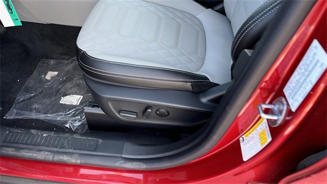 Used 2024 Ford Escape SE w/ PHEV Premium Package image 29