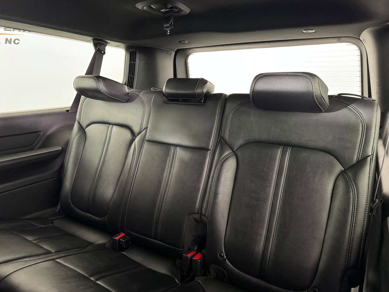 Used 2024 Jeep Wagoneer L Series II w/ Flexible Seating Group image 5