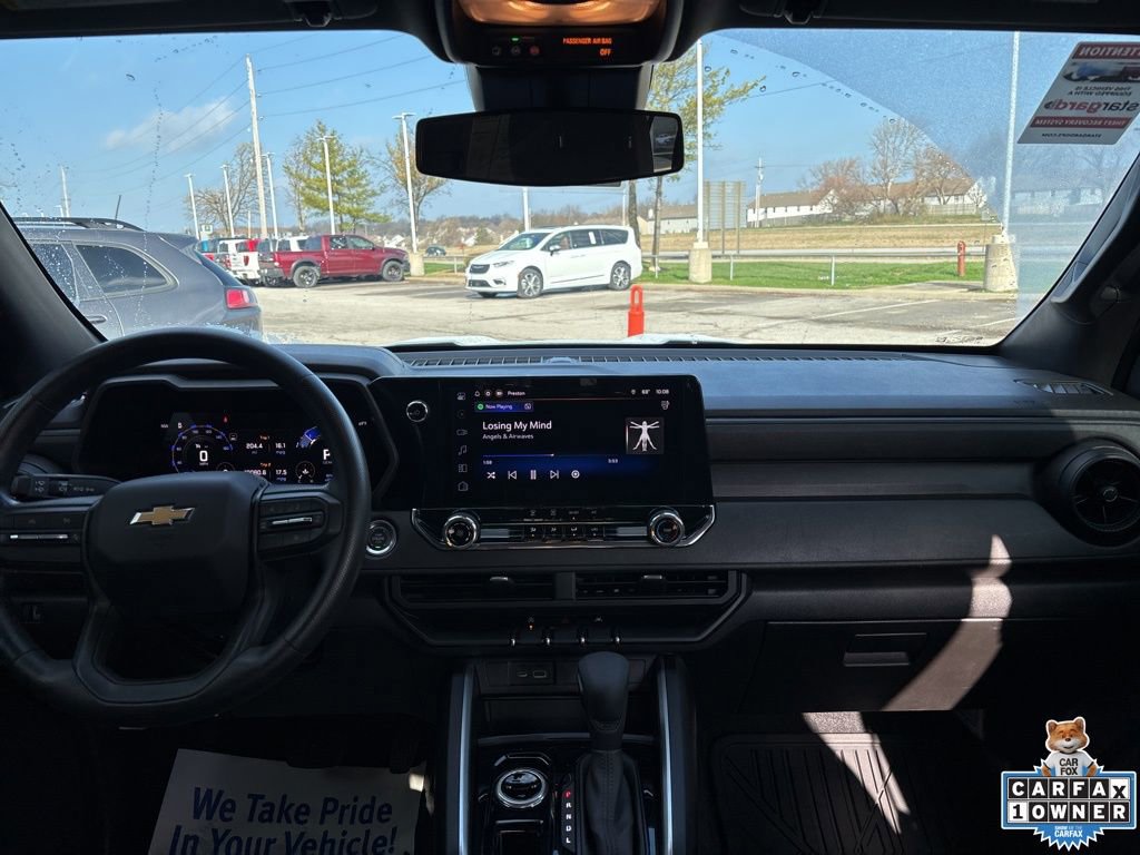 Used 2025 Chevrolet Colorado W/T image 3