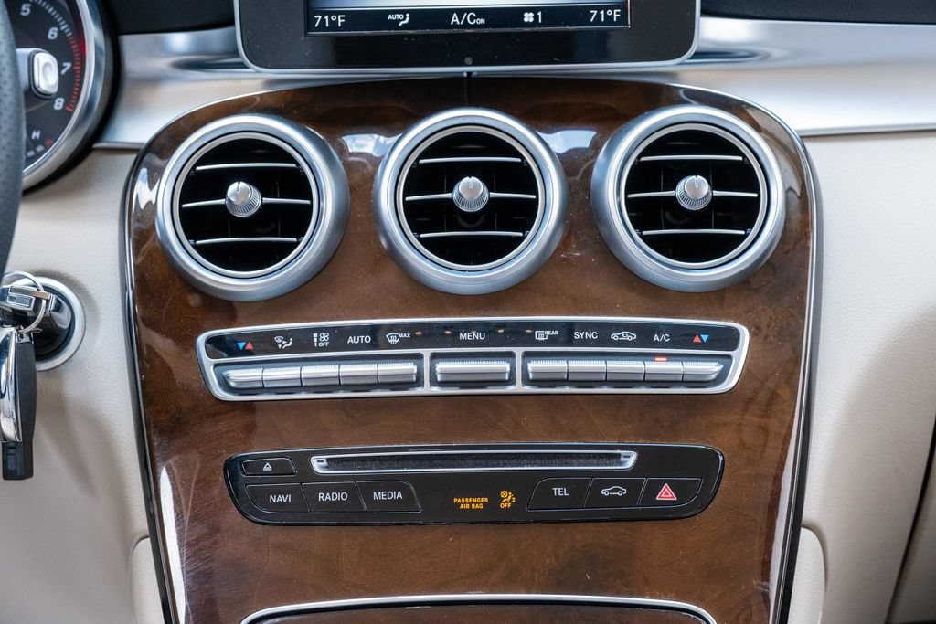 Used 2019 Mercedes-Benz GLC 300 4MATIC image 20
