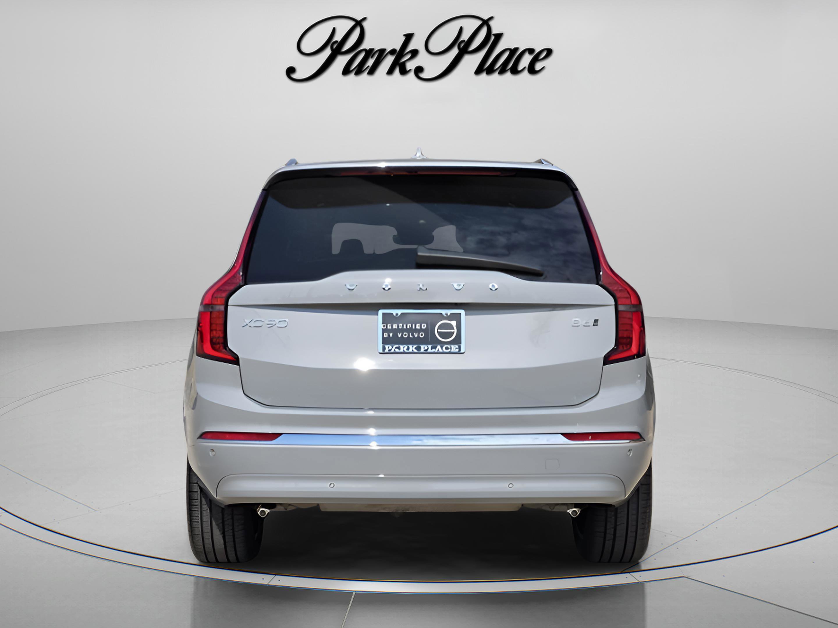 Used 2025 Volvo XC90 B6 Core w/ Protection Package image 4