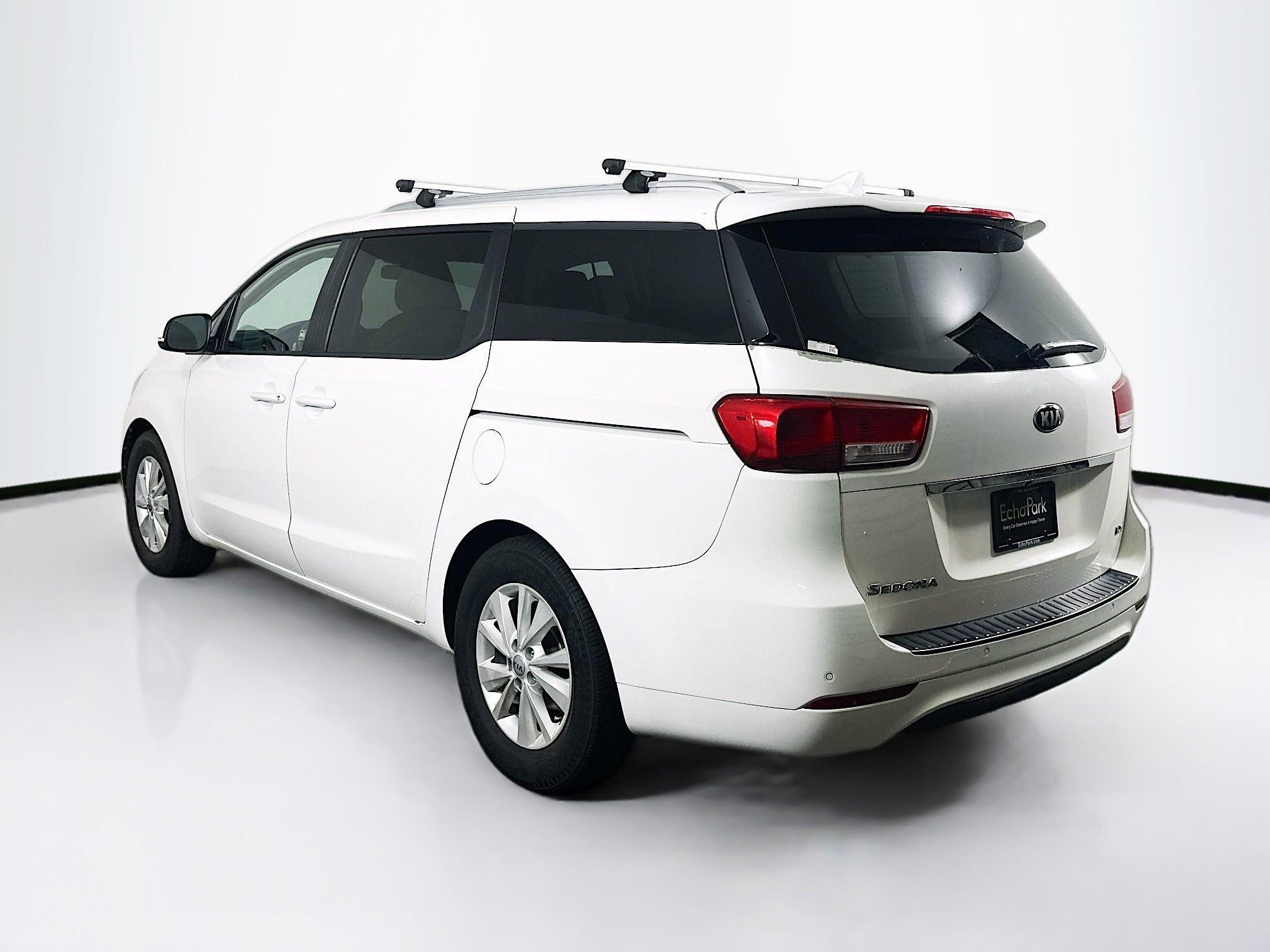 Used 2016 Kia Sedona LX w/ LX Convenience Package image 5