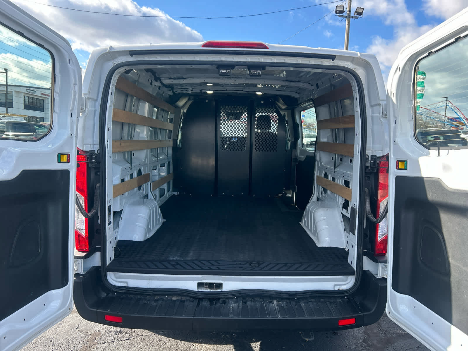 Used 2023 Ford Transit 250 Low Roof AWD w/ Exterior Upgrade Package image 7