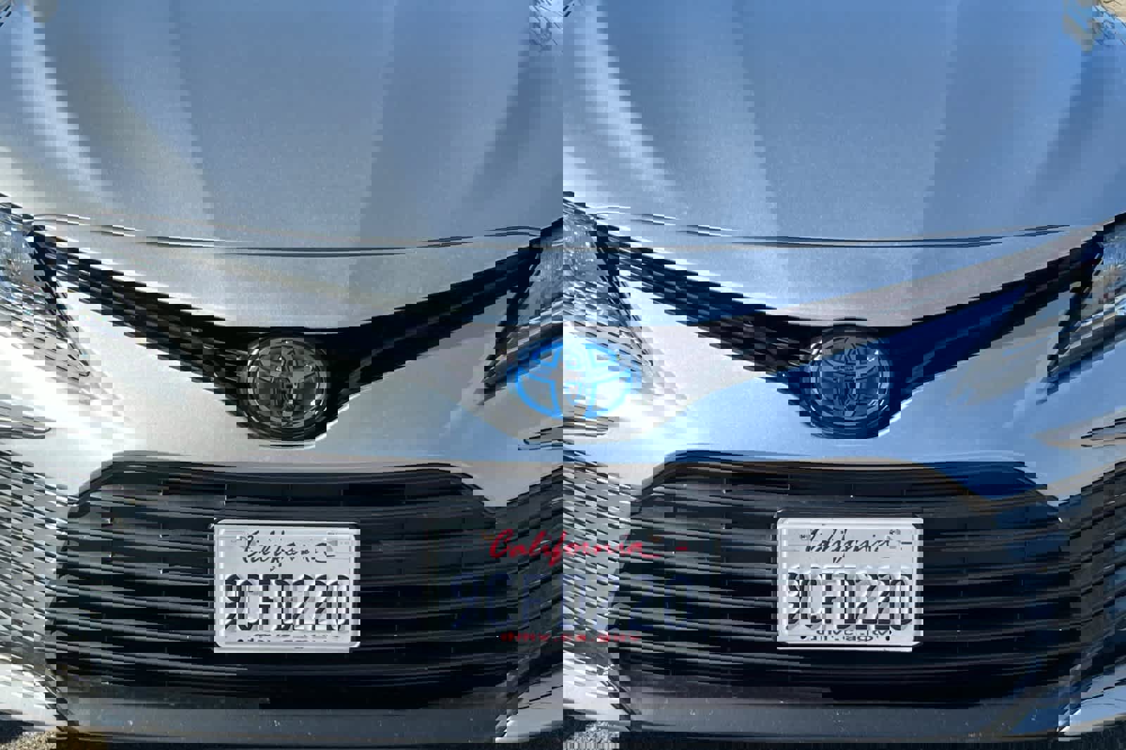 Used 2022 Toyota Camry LE image 9