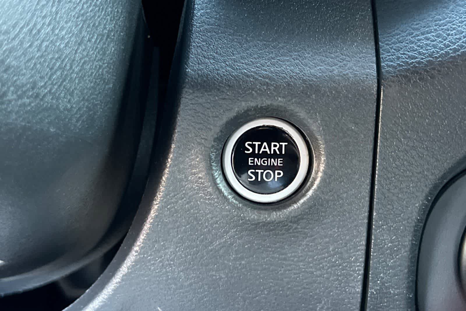 Used 2023 Nissan Frontier PRO-4X w/ Technology Package AWD/4WD image 26