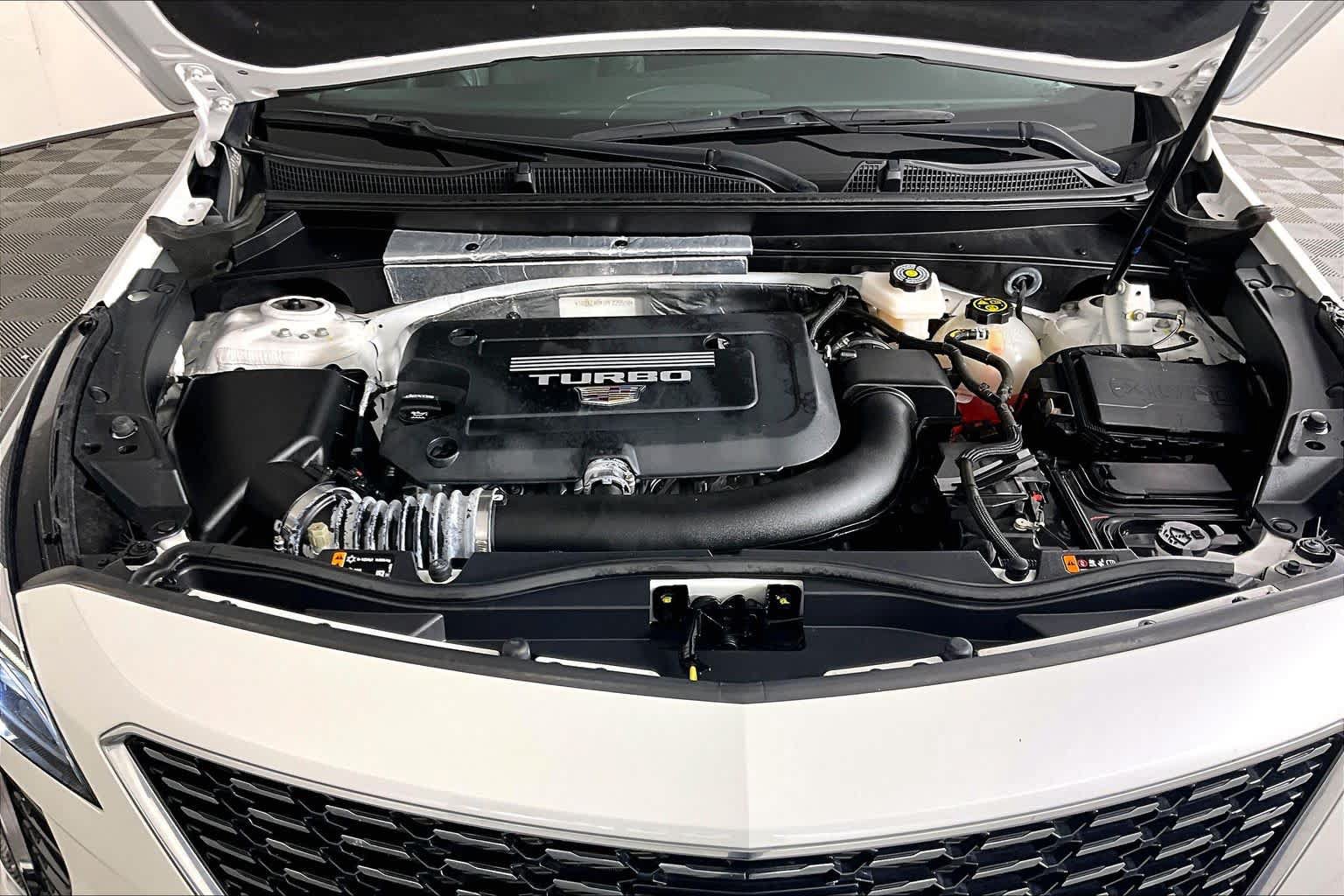 Certified 2023 Cadillac XT4 Luxury w/ Cold Weather Package FWD image 30