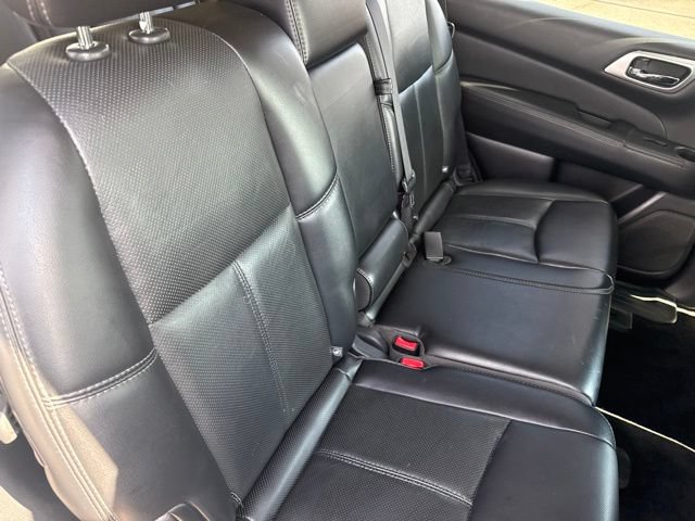 Used 2017 Nissan Pathfinder Platinum w/ Midnight Edition Package FWD image 16