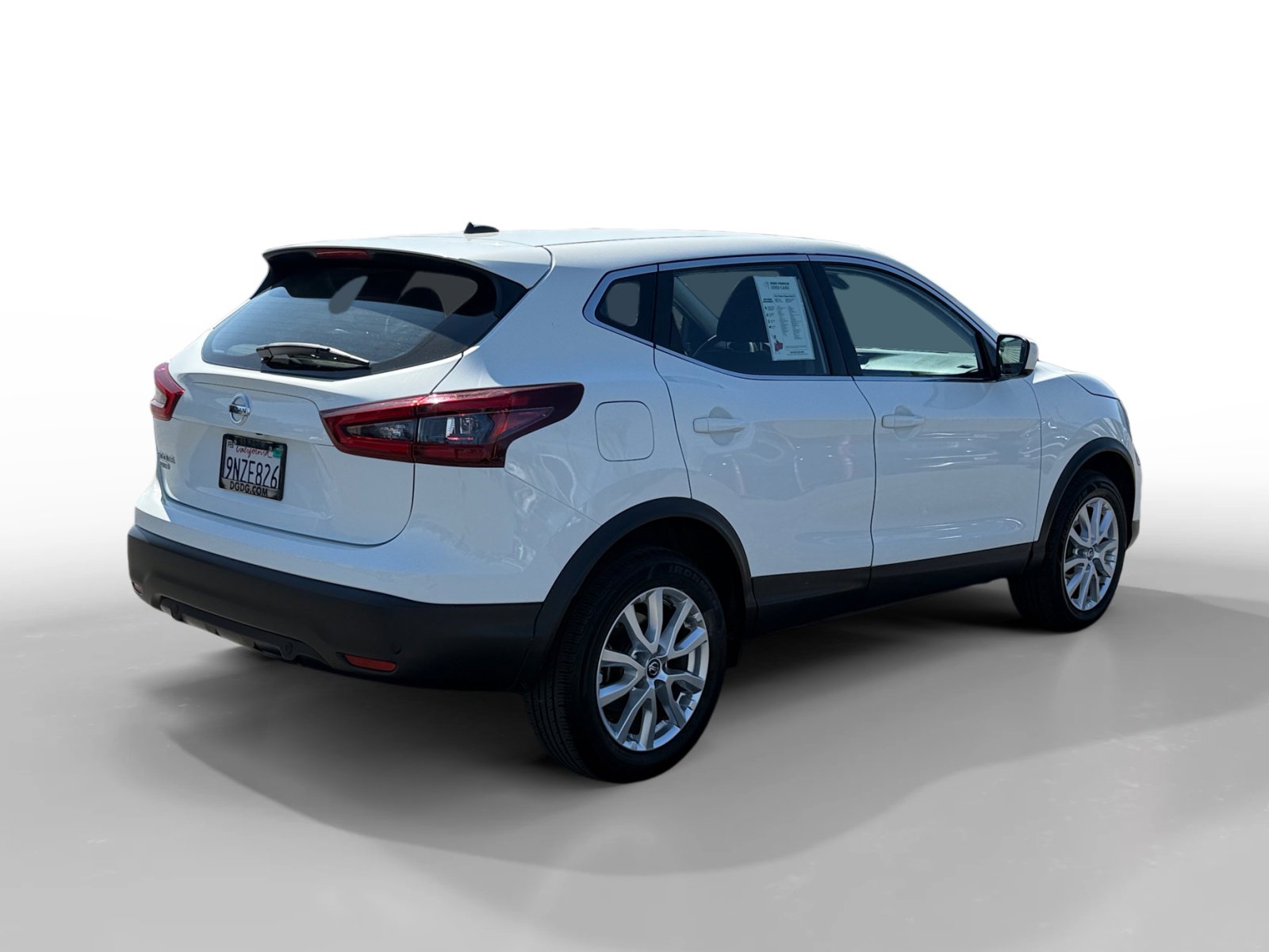 Used 2021 Nissan Rogue Sport S image 5