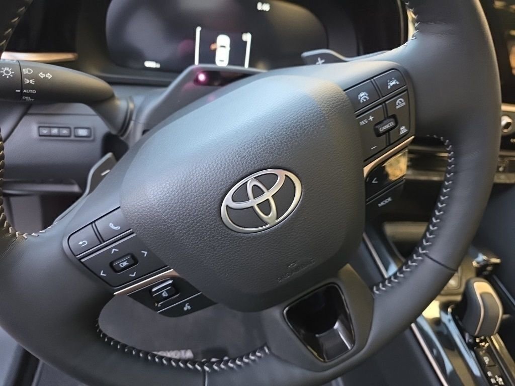 Used 2025 Toyota Crown Platinum image 14