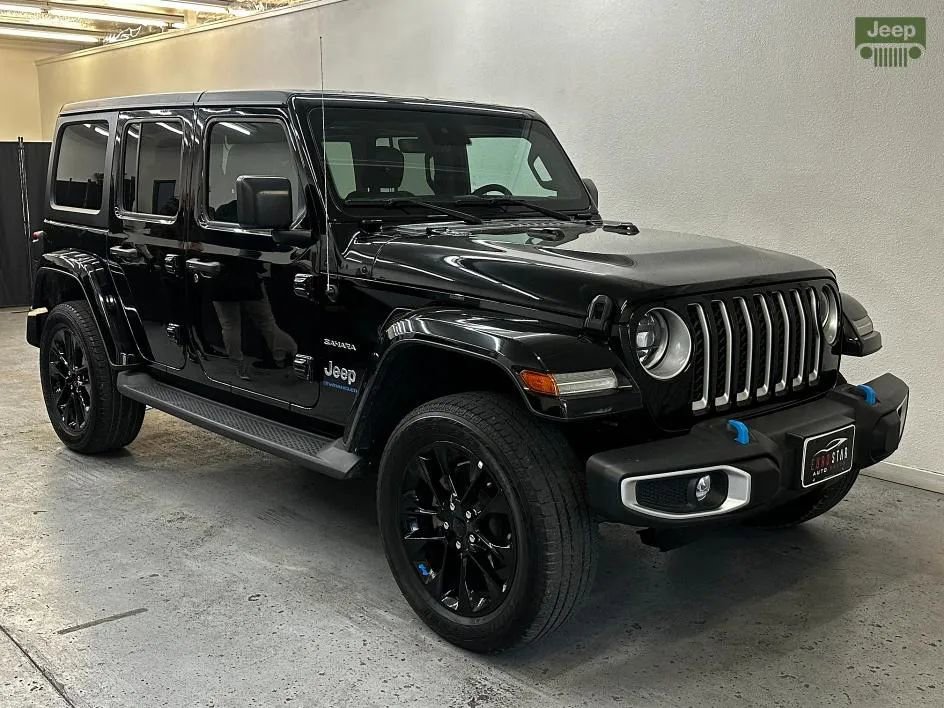Used 2023 Jeep Wrangler Unlimited Sahara w/ Safety Group