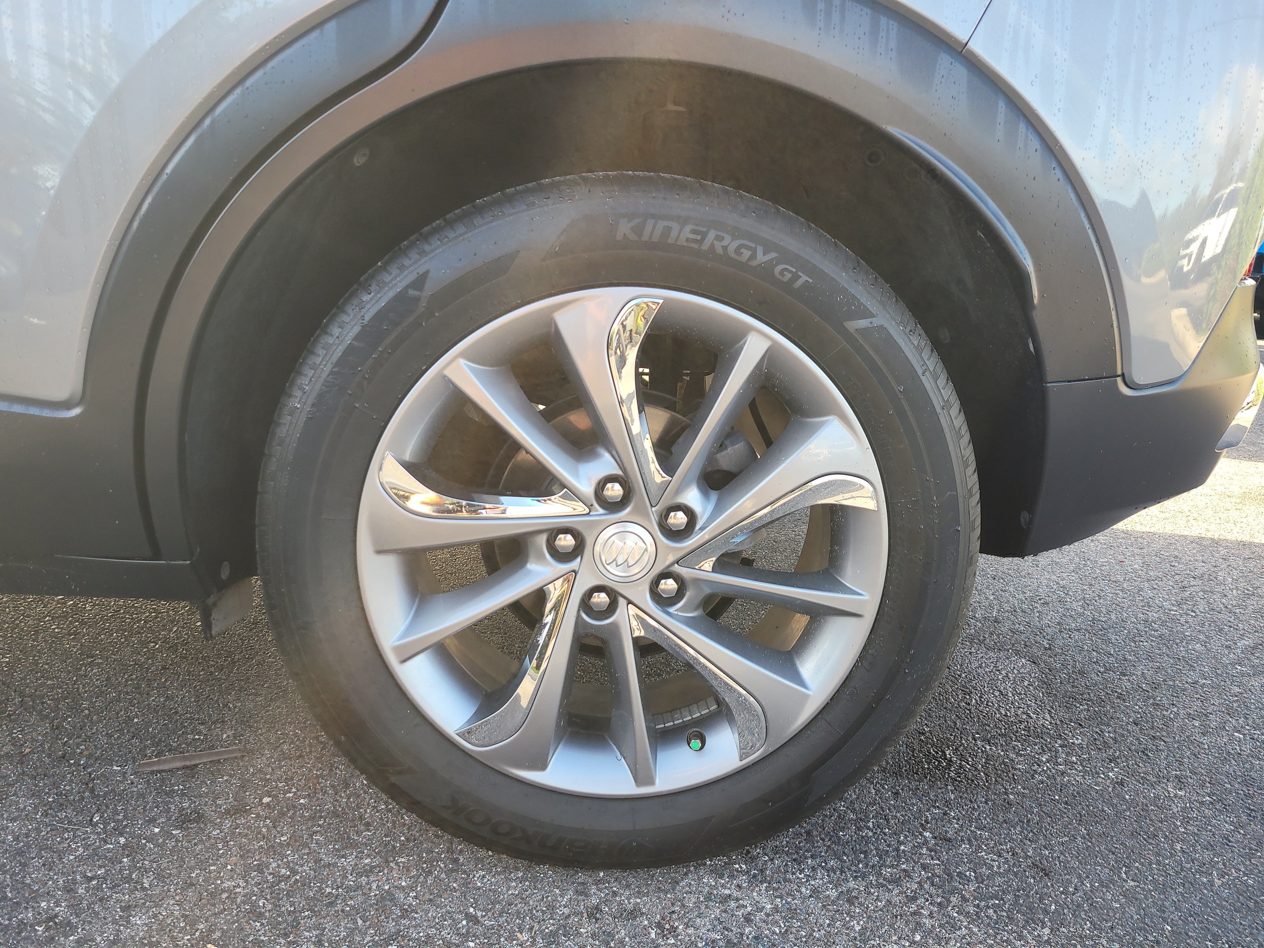 Used 2023 Buick Encore GX Essence w/ Experience Buick Package FWD image 8