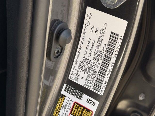 Used 2022 Toyota Tacoma Limited image 25