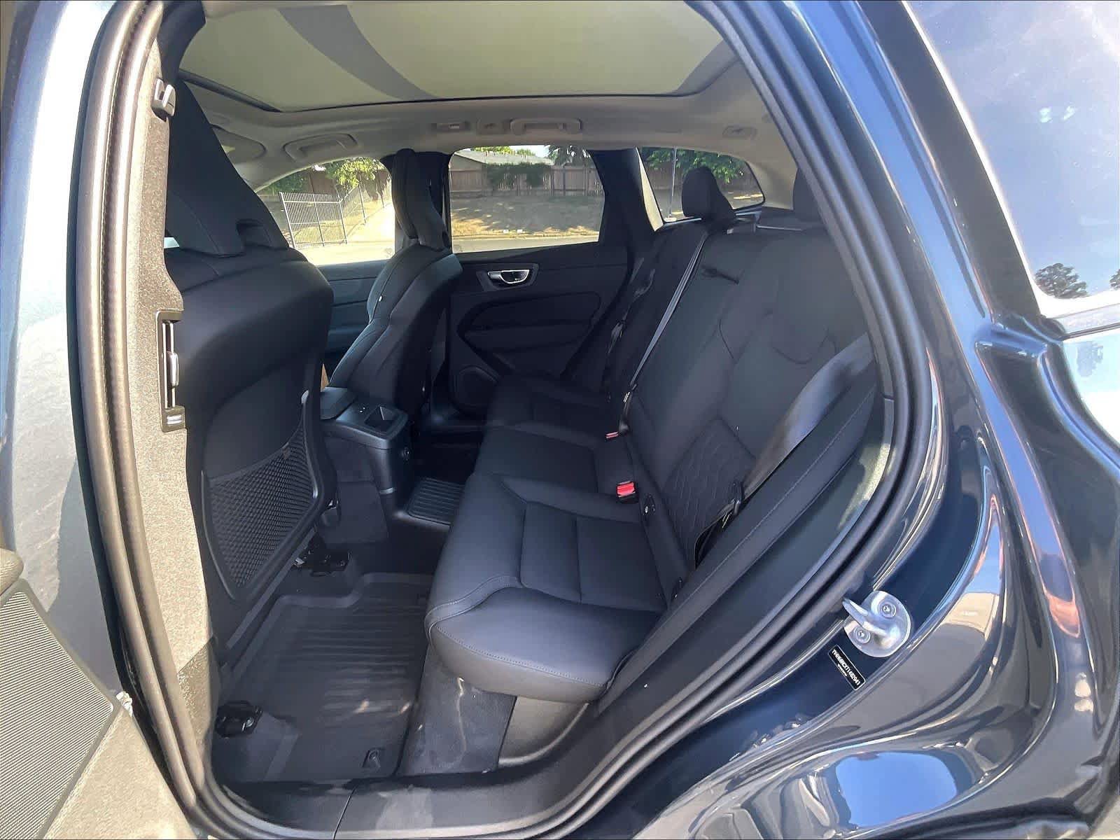 New 2026 Volvo XC60 T8 Plus w/ Climate Package AWD/4WD image 12