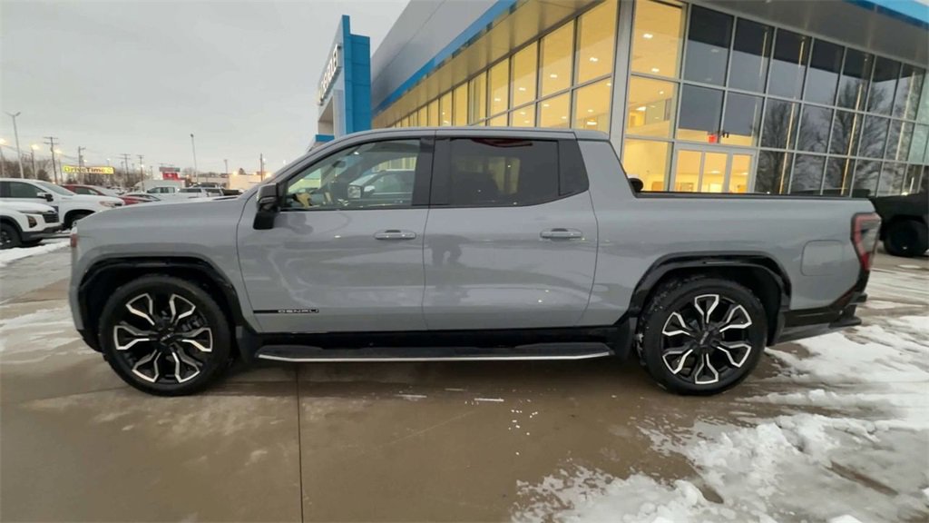 Used 2024 GMC Sierra EV Denali image 5