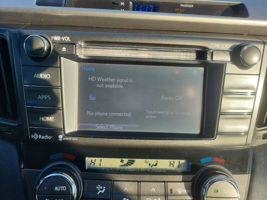 Used 2015 Toyota RAV4 XLE image 20