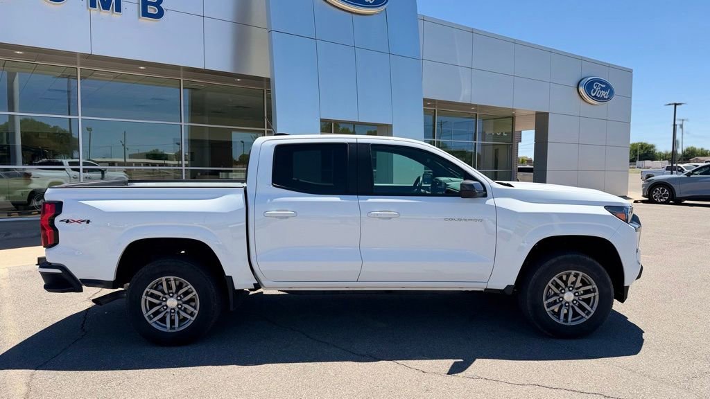 Used 2024 Chevrolet Colorado LT w/ LT Convenience Package AWD/4WD image 7