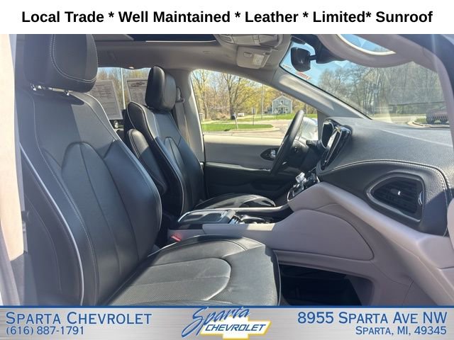 Used 2022 Chrysler Pacifica Limited image 29