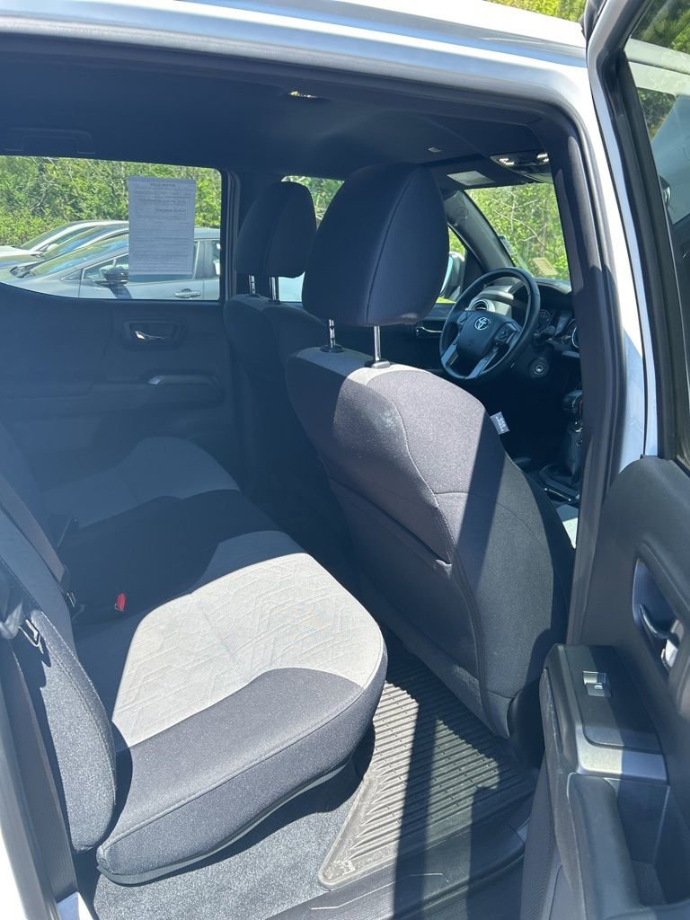 Used 2021 Toyota Tacoma TRD Off-Road w/ Technology Package image 10