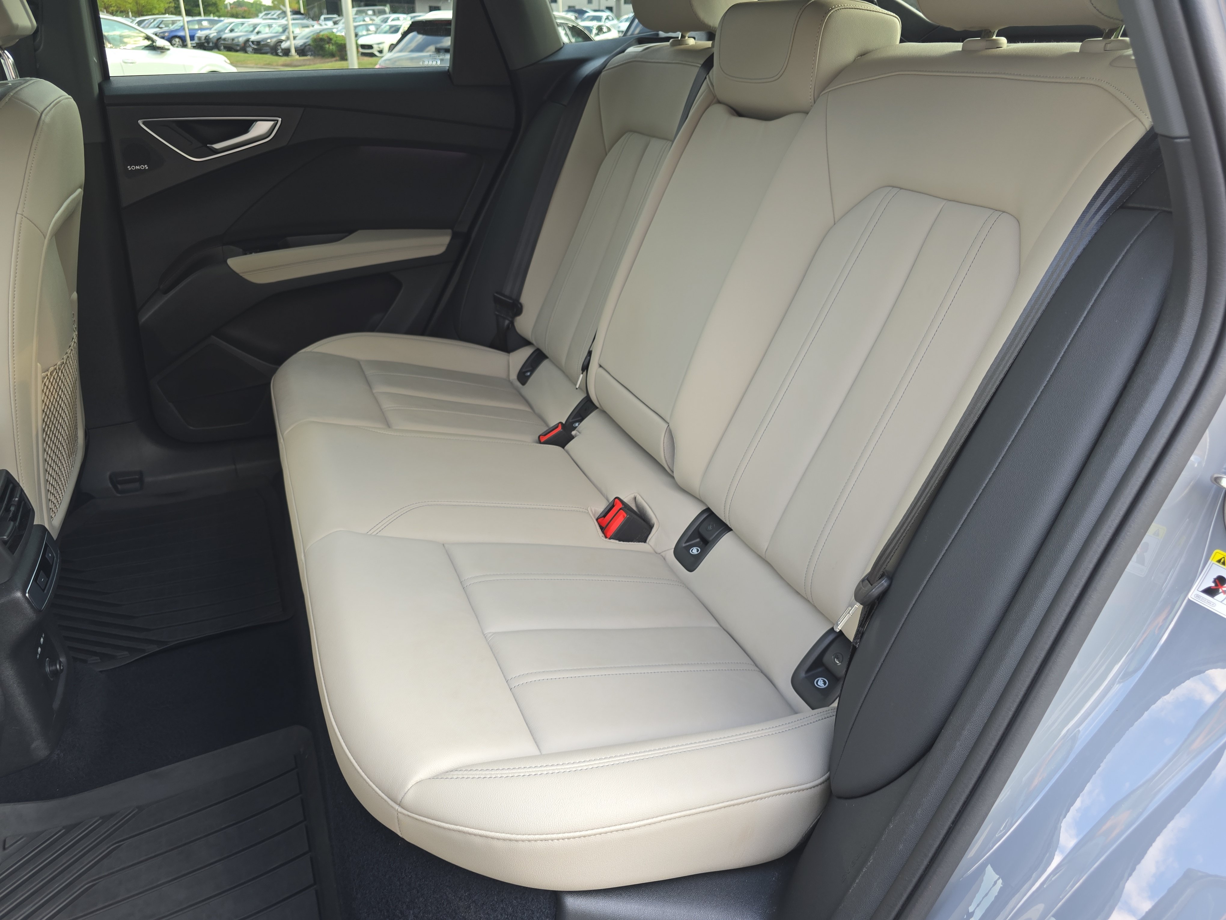 Used 2023 Audi Q4 e-tron Prestige AWD/4WD image 14