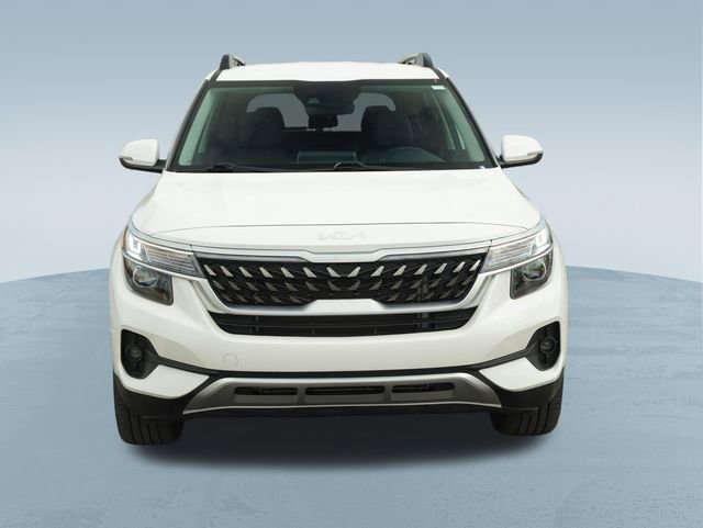 Used 2022 Kia Seltos Nightfall Edition AWD/4WD image 2
