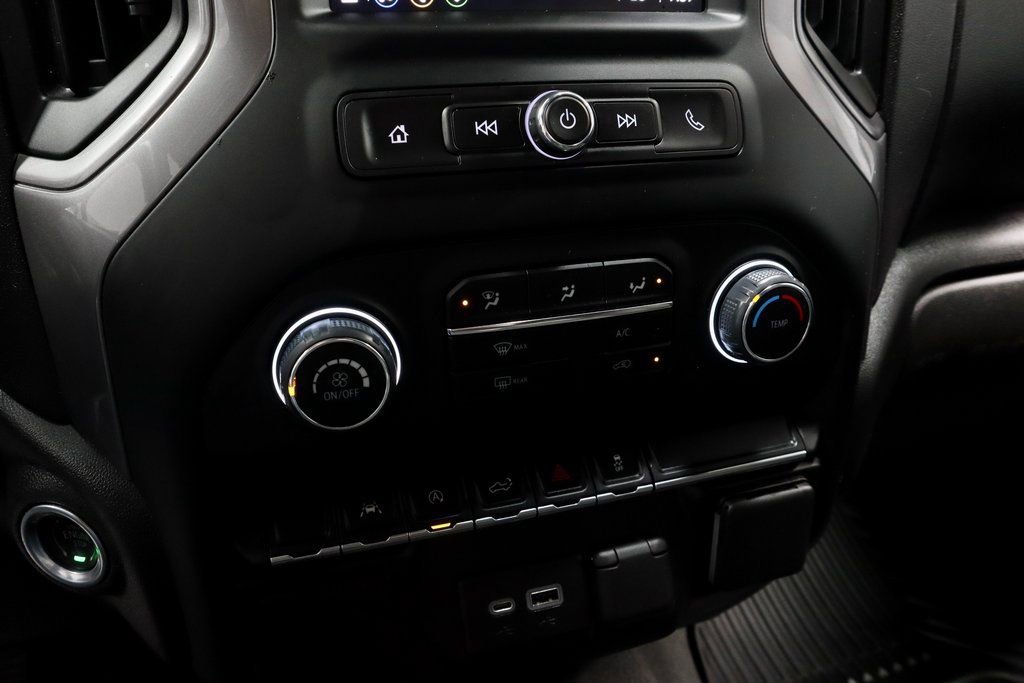 Used 2022 Chevrolet Silverado 1500 Custom image 32