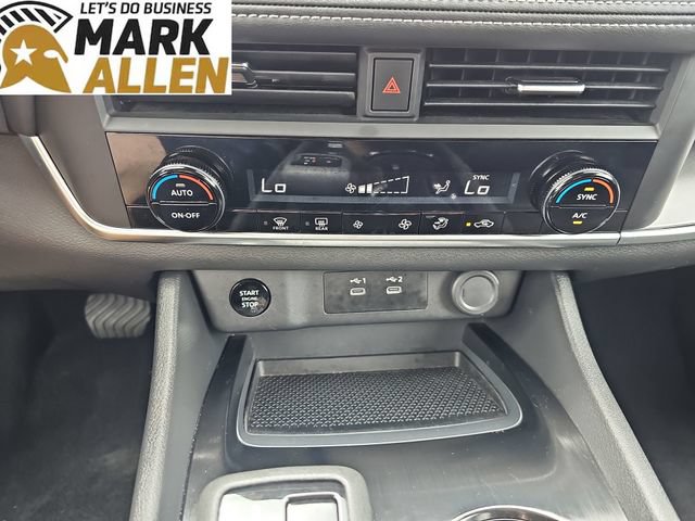 Used 2025 Nissan Rogue SV FWD image 17