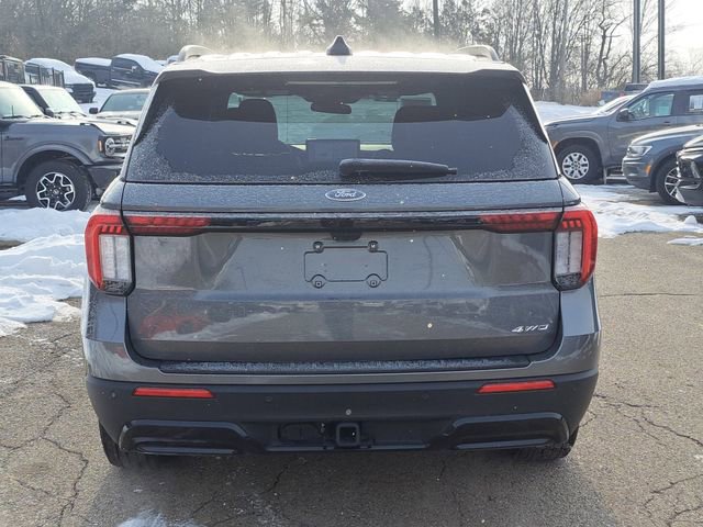 Used 2025 Ford Explorer ST-Line image 4