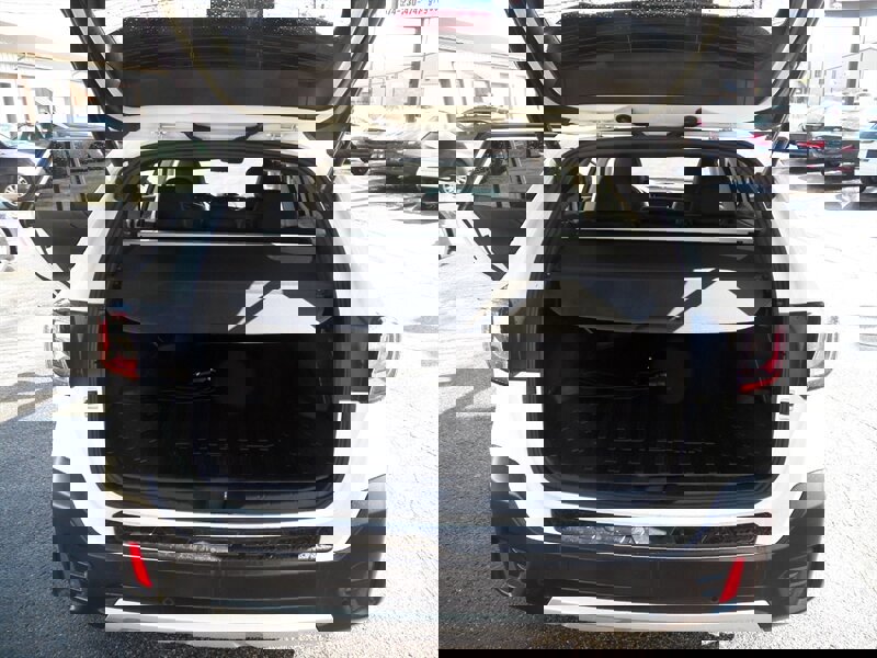 Used 2022 Subaru Outback Limited image 15