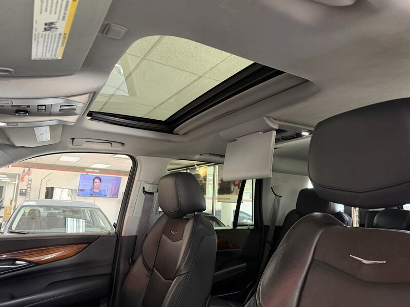 Used 2015 Cadillac Escalade Premium AWD/4WD image 22
