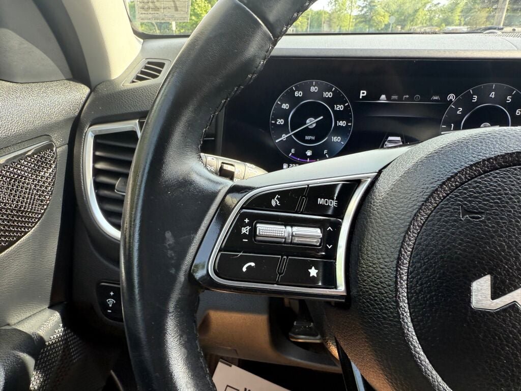 Used 2024 Kia Seltos S FWD image 14