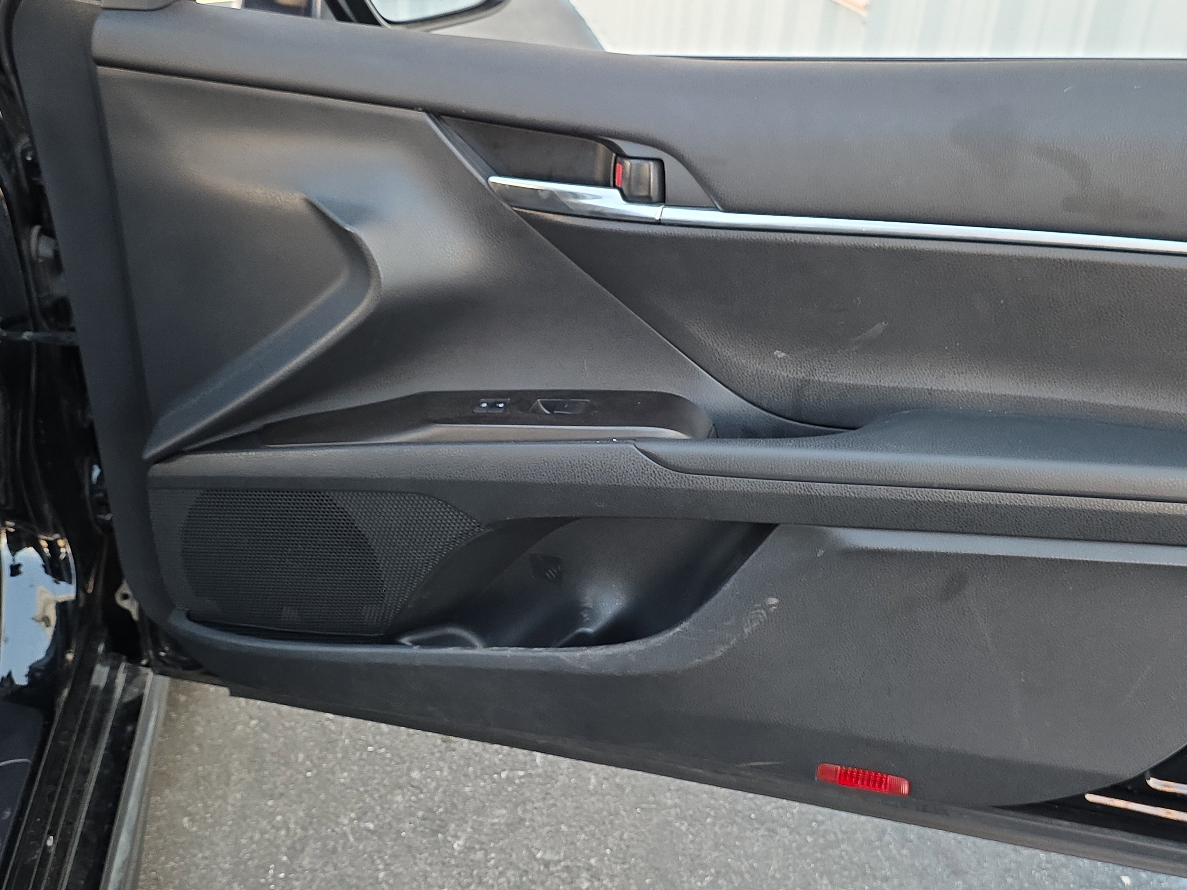 Used 2024 Toyota Camry SE w/ Convenience Package image 27