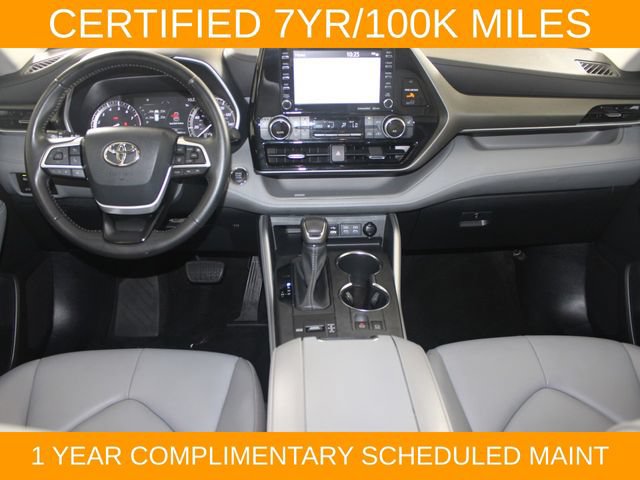 Used 2022 Toyota Highlander XLE FWD image 13