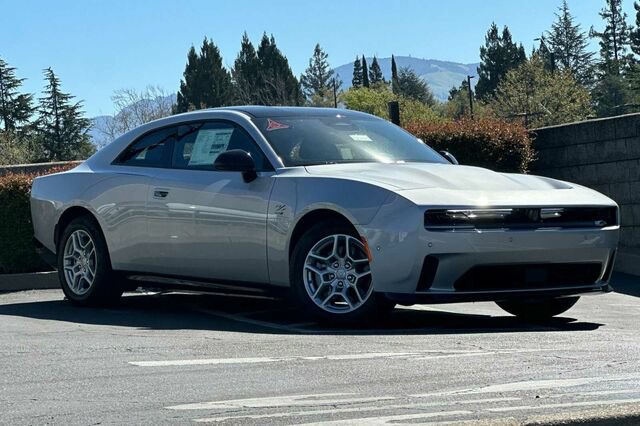 New 2025 Dodge Charger Daytona R/T w/ Quick Order Package 25M R/T AWD/4WD image 2