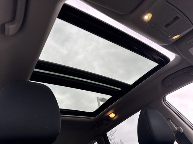 Used 2019 Nissan Rogue SV w/ Sun & Sound Touring Package image 29