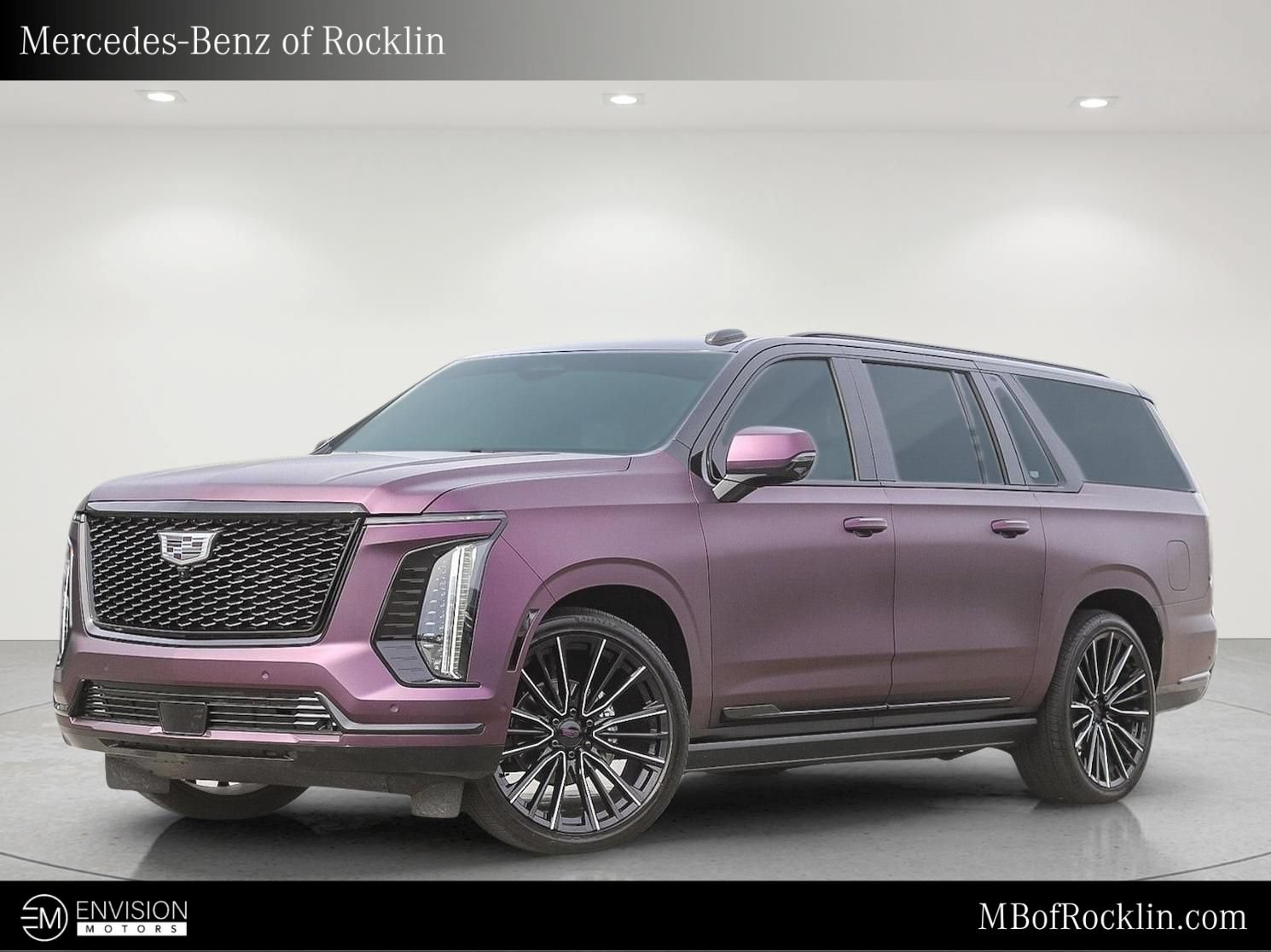 Used 2025 Cadillac Escalade ESV Sport Platinum AWD/4WD image 1