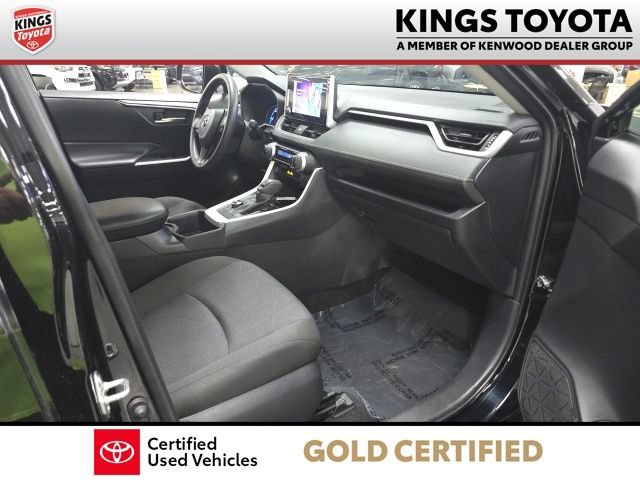 Used 2025 Toyota RAV4 XLE AWD/4WD image 6