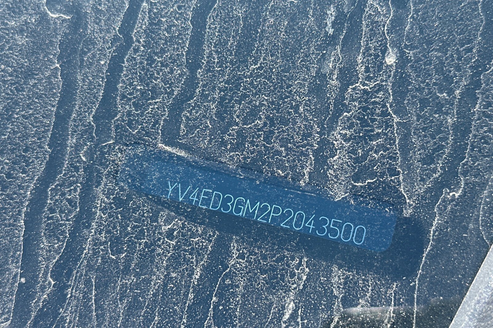 Certified 2023 Volvo C40 P8 Recharge Ultimate image 3