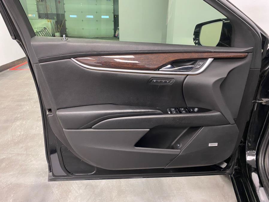 Used 2014 Cadillac XTS Premium FWD image 23