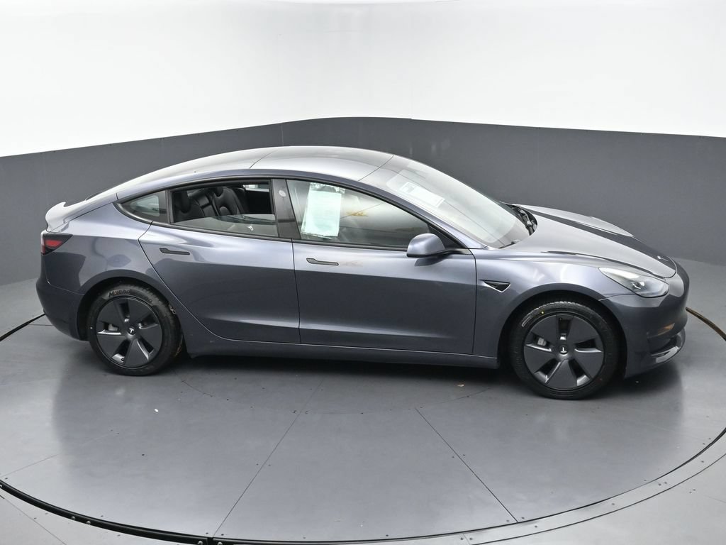 Used 2022 Tesla Model 3 Long Range AWD/4WD image 5