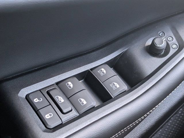 New 2025 Jeep Grand Cherokee L Limited w/ Black Appearance Package image 21