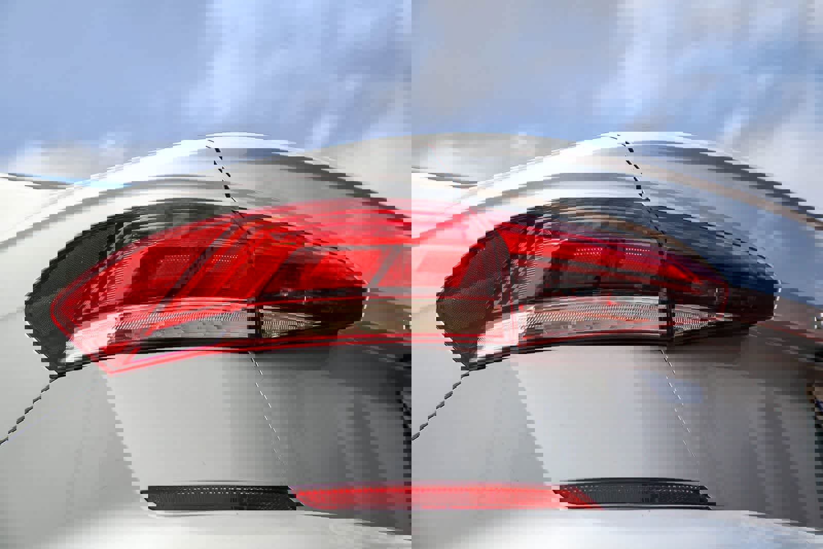 Used 2021 Volkswagen Passat 2.0T S image 7