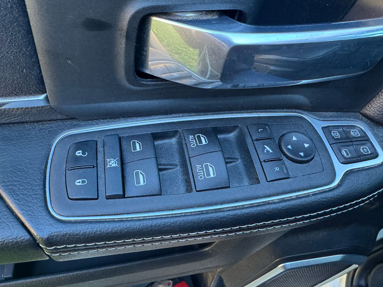 Used 2024 RAM 2500 Laramie image 7