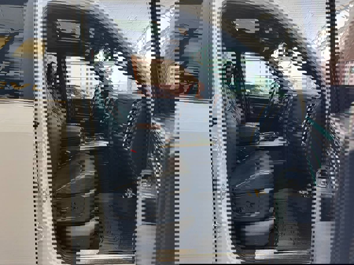 Used 2016 RAM 1500 Limited image 16